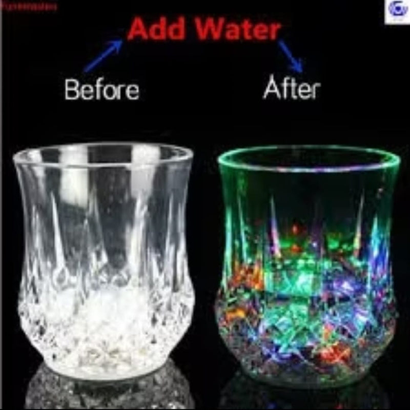 Copo acrílico de whisky 250ml com LED e sensor compre 1 leve 2